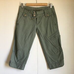 Vintage Y2K Low-Rise Army Green Utility Cargo Capris Shorts